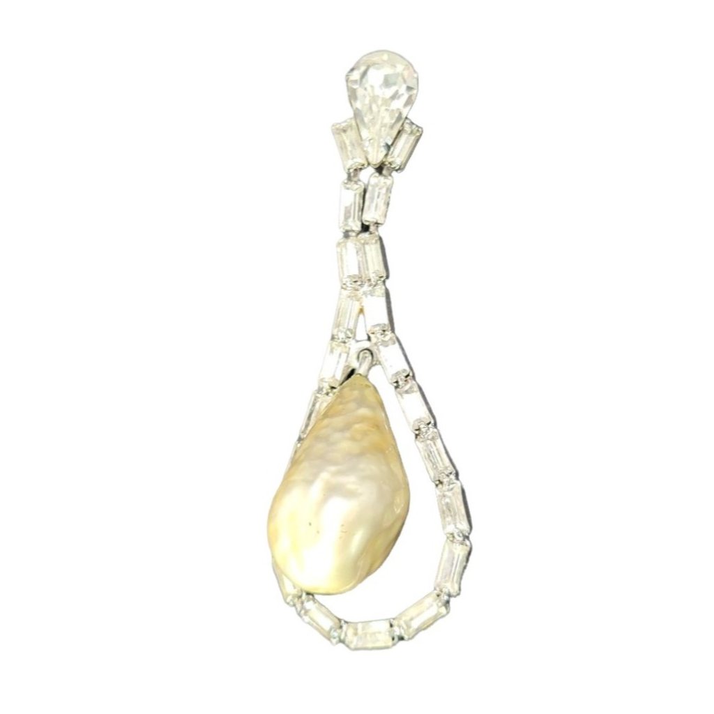 Vintage Signed Vendome Large Faux Pearl Rhinestone Pendnat